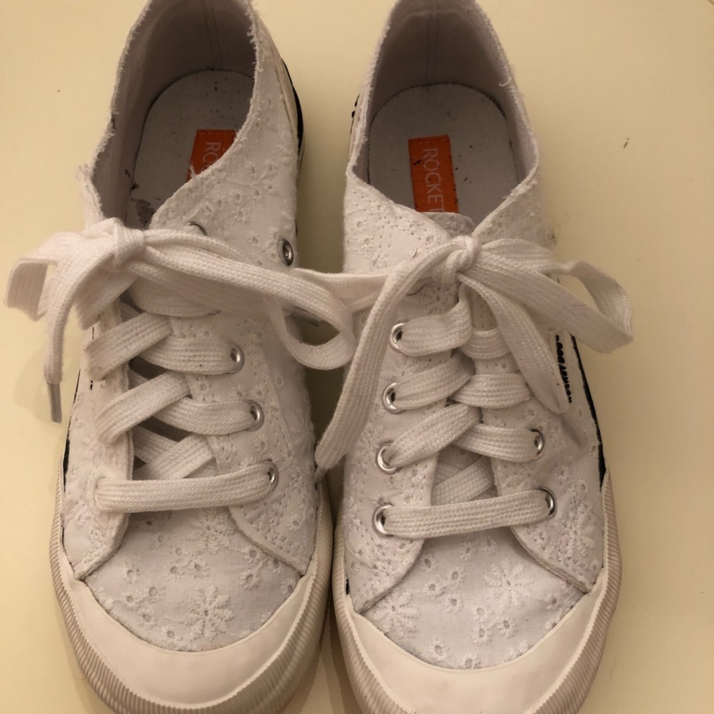 Rocket dog lace up sneaker